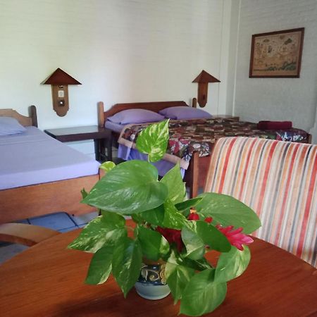 Rini Hotel Ловіна Екстер'єр фото
