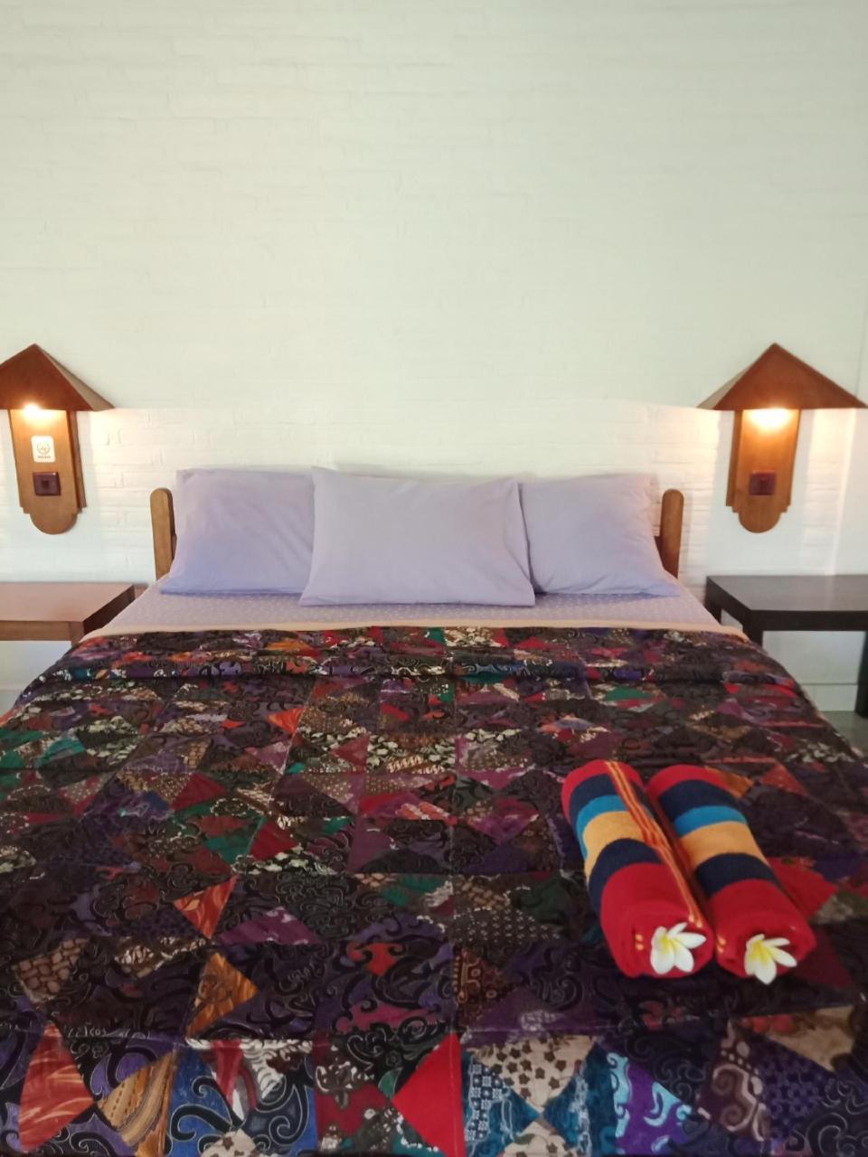 Rini Hotel Ловіна Екстер'єр фото